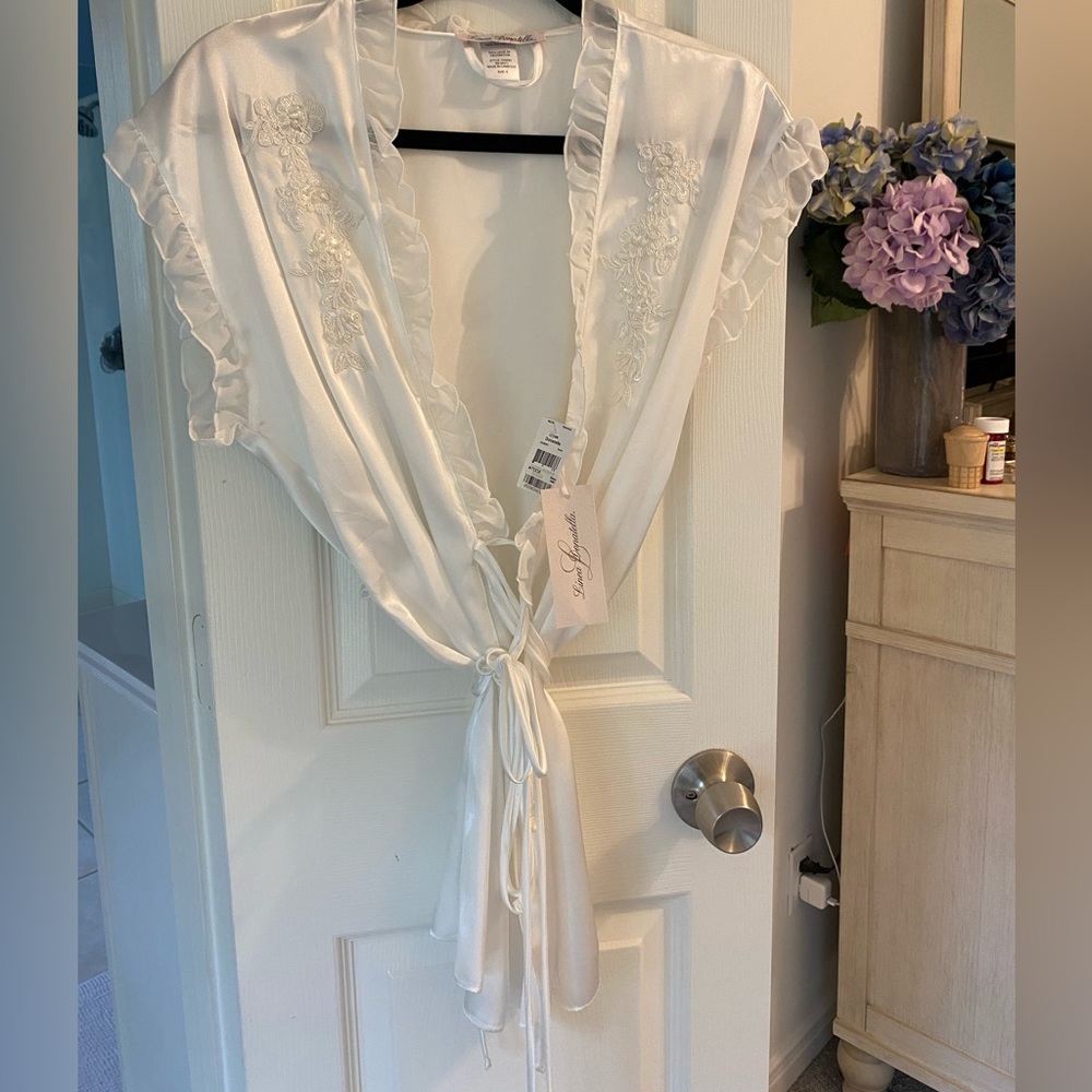 White bridal bathrobe